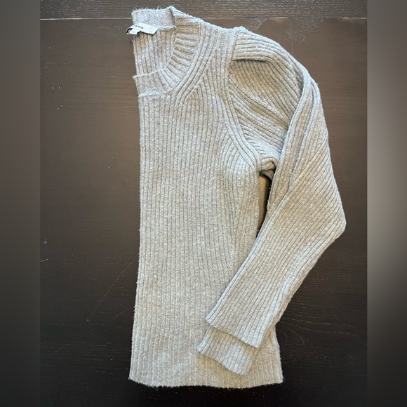 Sam Edelman Sweater - Large - Picture 9 of 9